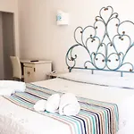 & Otel 4*