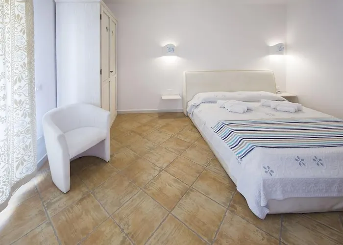 & Hotel